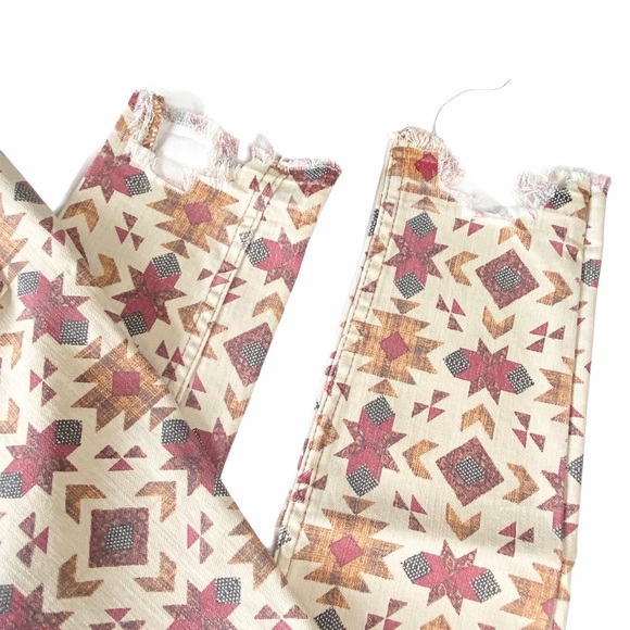 new Free People ๐  Wild Child Raw Hem Skinny Jean ๐  Ivory with Tribal Print ๐  - Picture 15 of 17